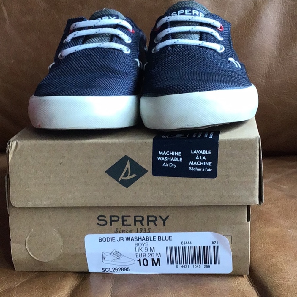 Sperry Bodie tennis shoes